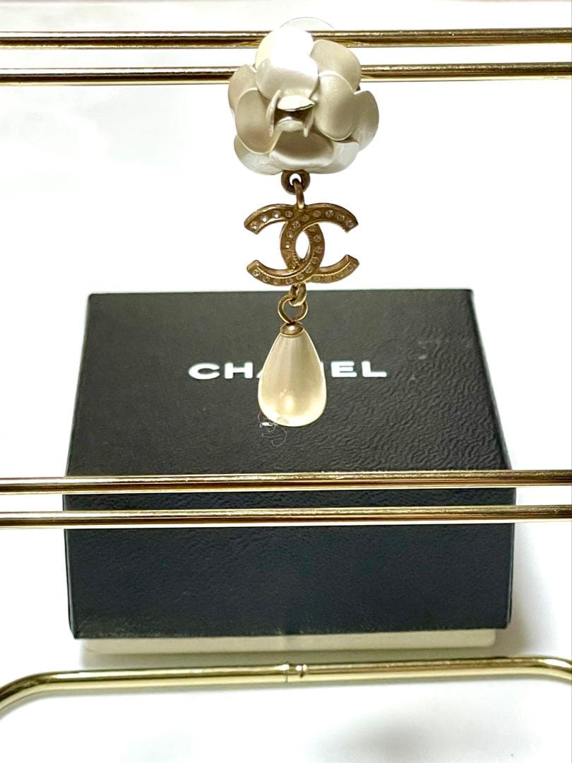 正規品CHANELフラワースウィングピアス片方