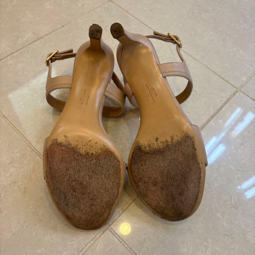 ★Ferragamo★ピンクベージュサンダル★8/5D