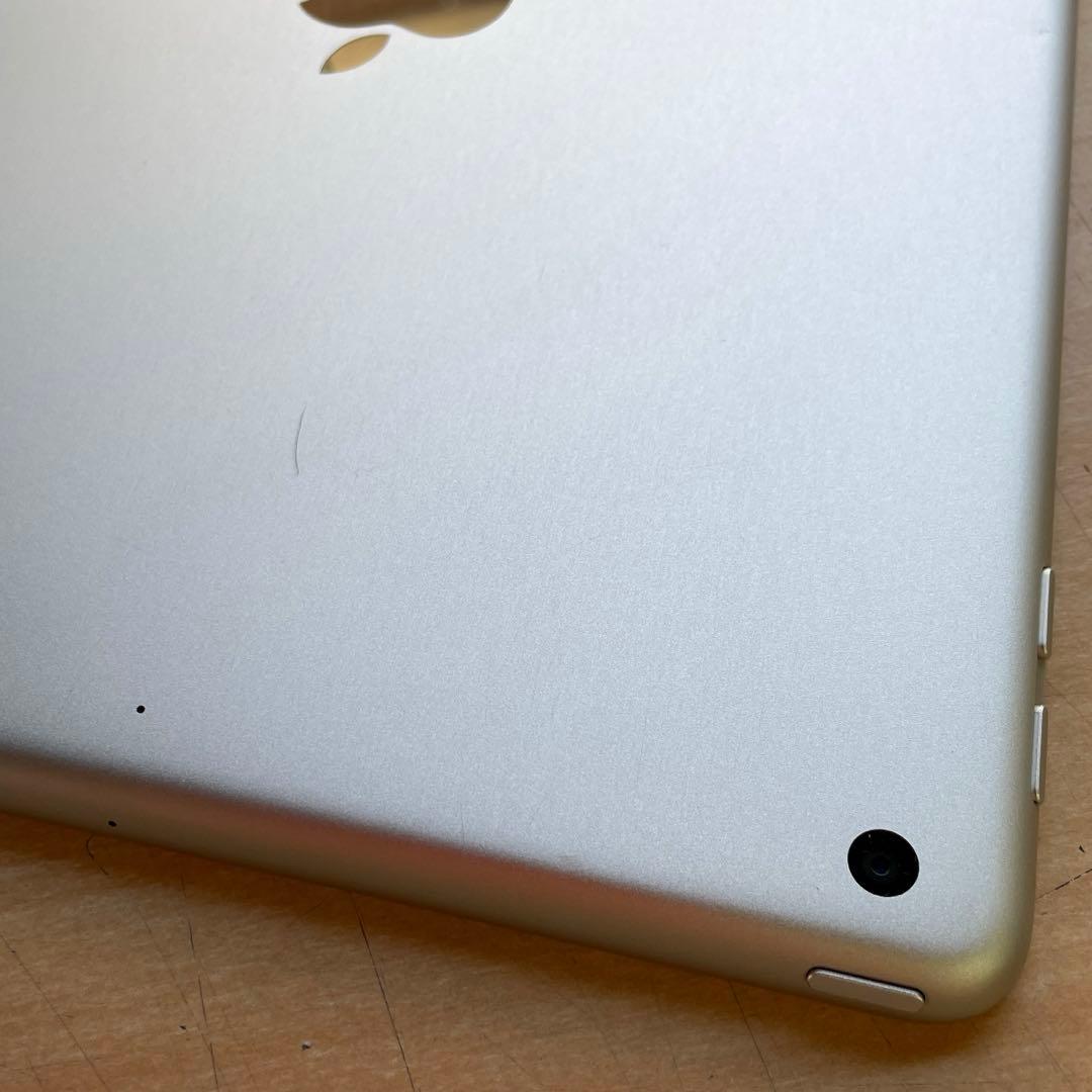 iPad 第6世代　A1893　Wi-Fiモデル　シルバー　32GB美品 #1