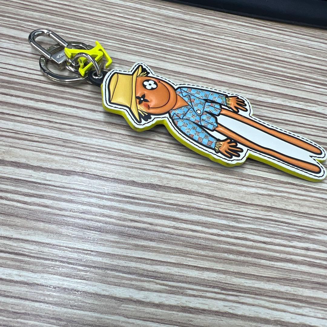 ルイ ヴィトン チャーム ポルトクレ LV スケアクロウ オレンジ ホワイト