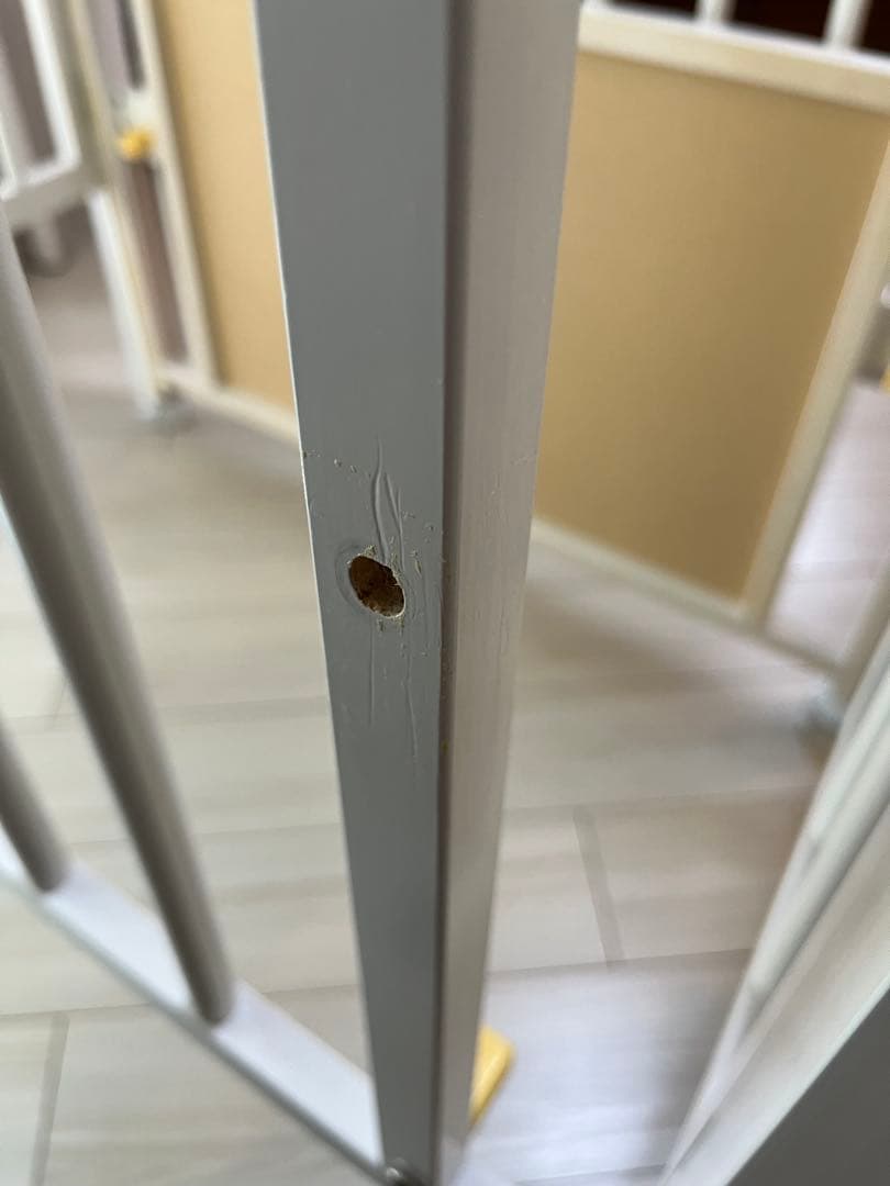 日本製のワンタッチ折りたたみハイタイプミニベビーベッド（キャスター付き）