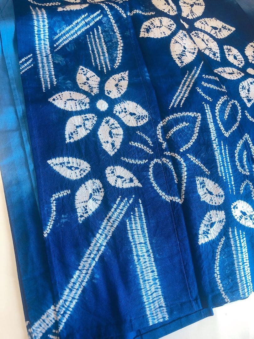 中古美品　有松鳴海絞り　浴衣　絵羽の付け下げ調が可愛い♡ぼかしのブルー水色　お花