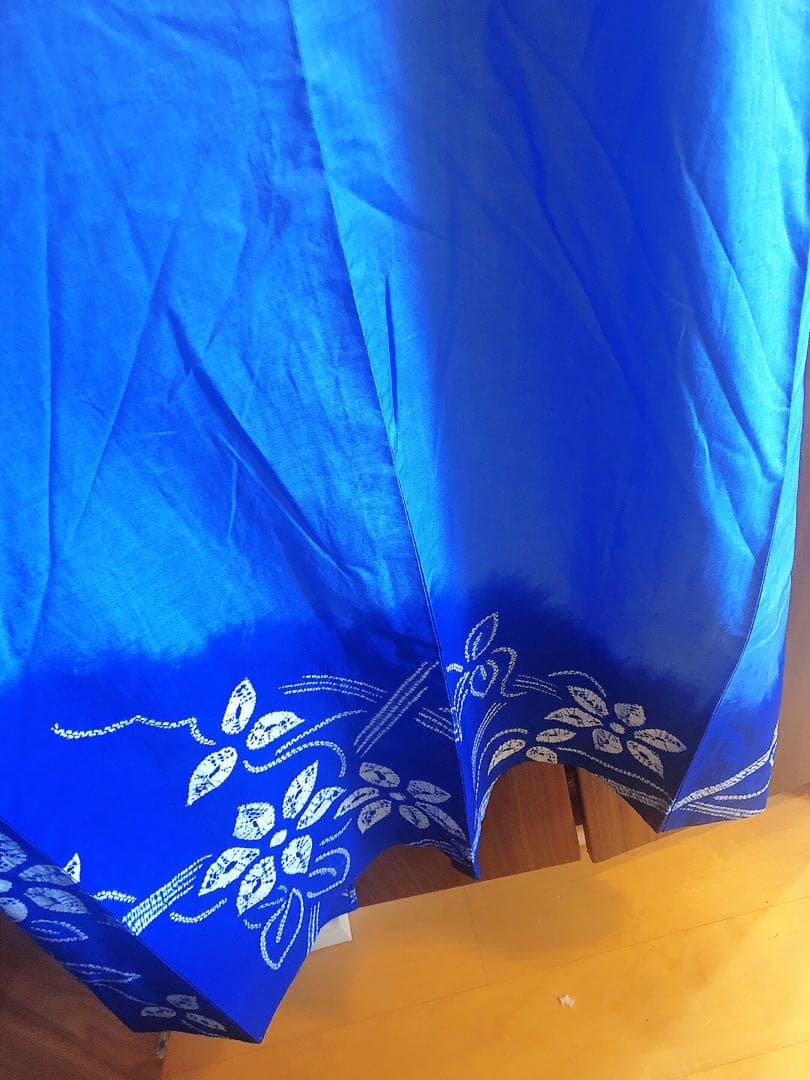 中古美品　有松鳴海絞り　浴衣　絵羽の付け下げ調が可愛い♡ぼかしのブルー水色　お花