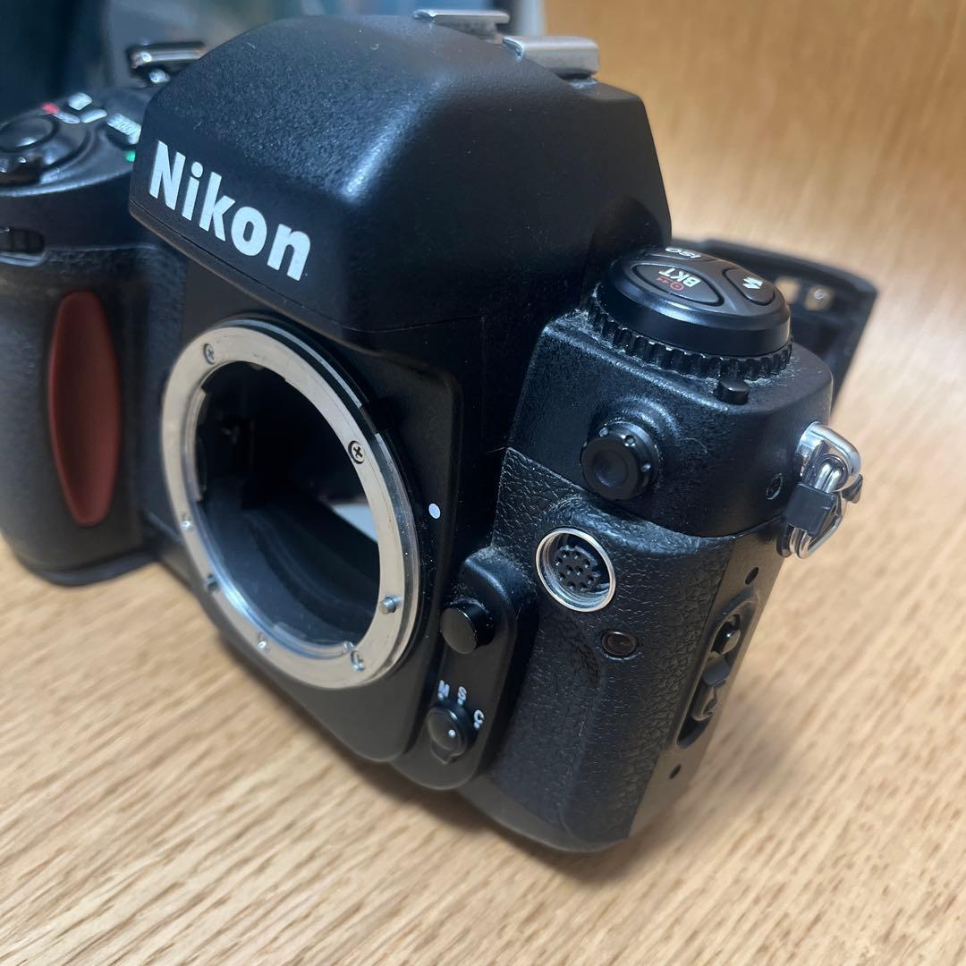 ジャンクNikon F100 フィルム一眼レフカメラ