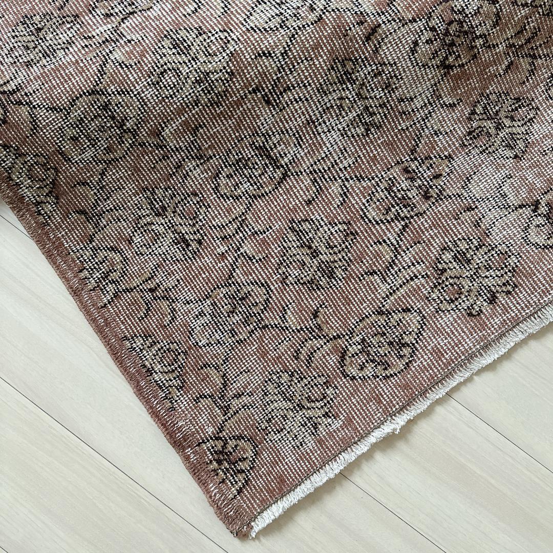 トルコ ヴィンテージラグ979 超大判 レア 人気柄 紋章 トープブラウン