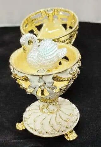 【美品】インペリアル・エッグ風 ジュエリーボックス ホワイト エナメル置物