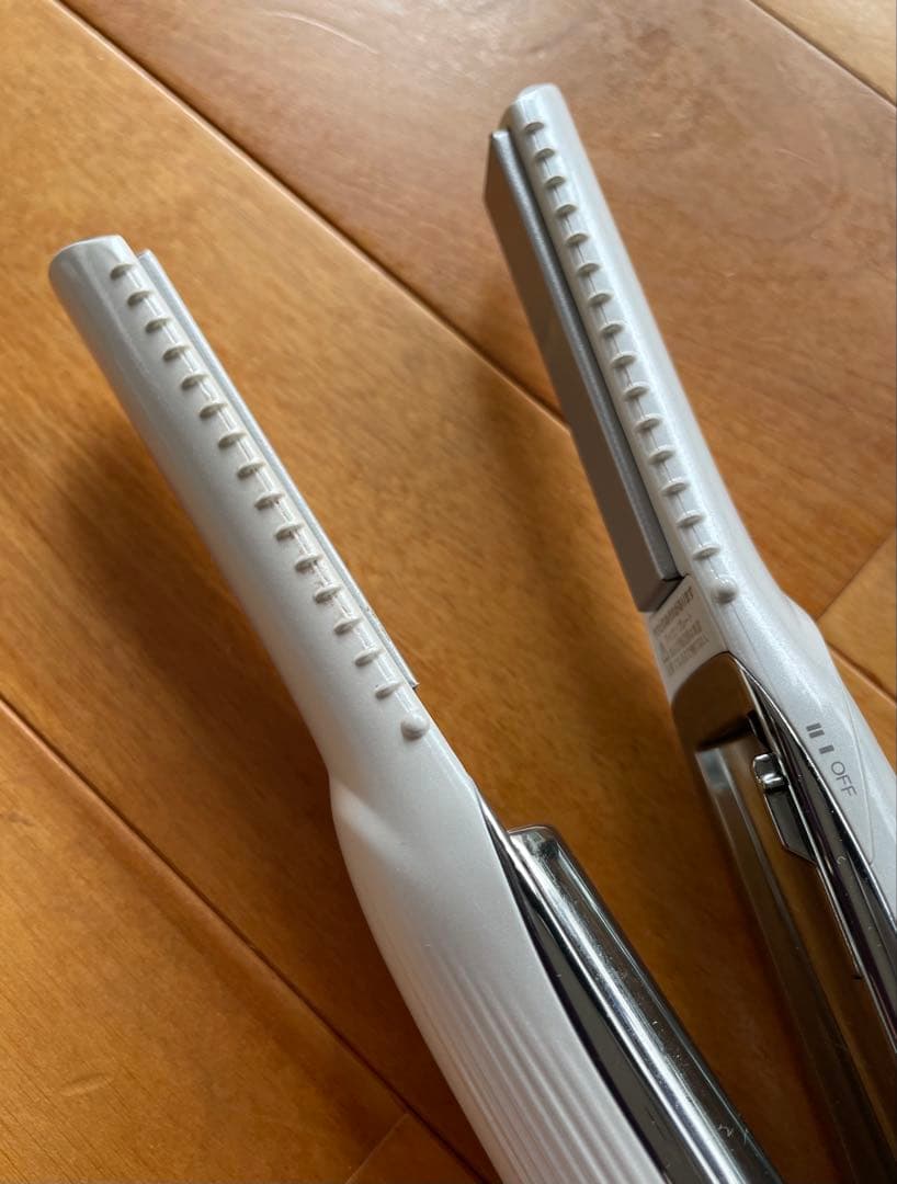 ReFa ストレートヘアアイロン ホワイト 充電ケーブル箱付き