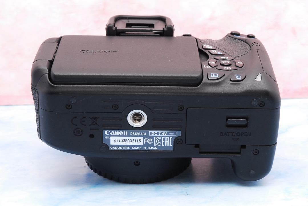 キャノン Kiss X7i☆手ぶれ補正標準＆超望遠レンズ付☆一眼レフカメラ