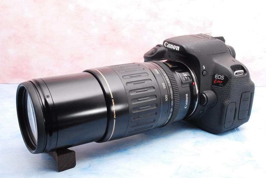 キャノン Kiss X7i☆手ぶれ補正標準＆超望遠レンズ付☆一眼レフカメラ