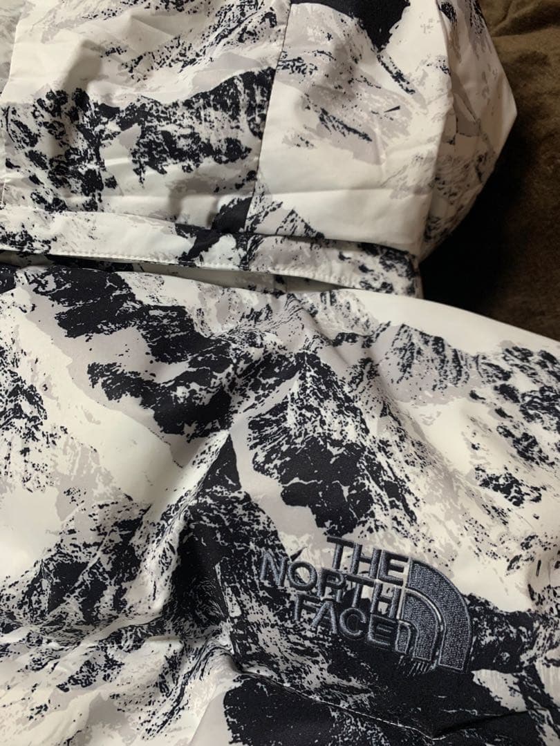 韓国限定　ノベルティチャレンジエアーダウンジャケット