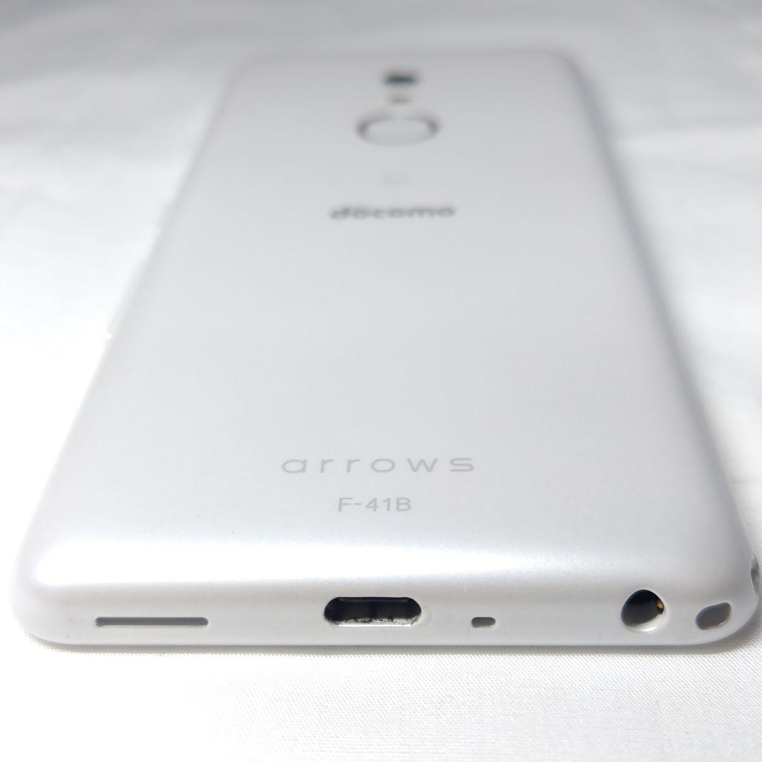 docomo arrows F-41B ロホワイト