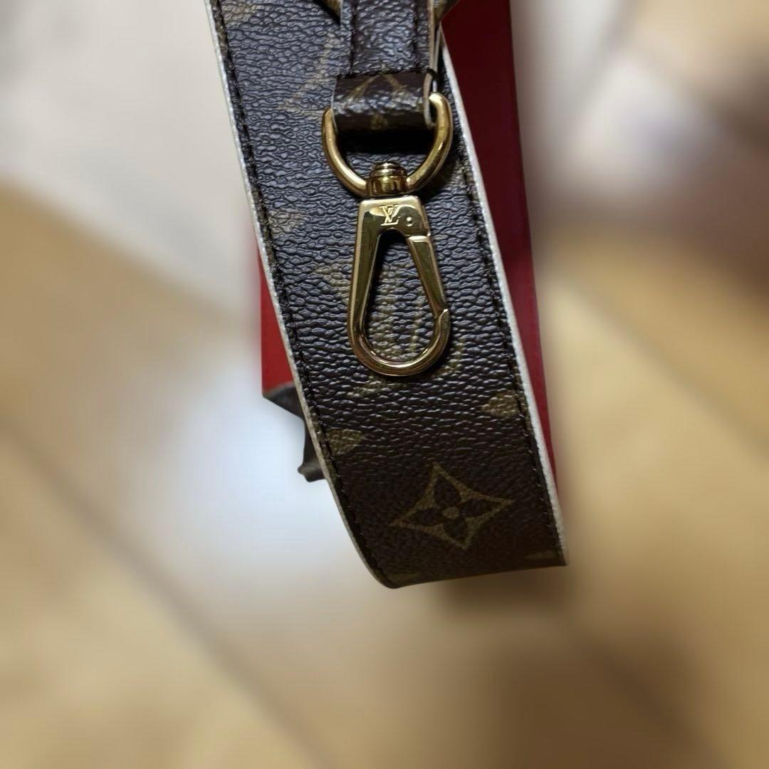 LOUIS VUITTONモノグラム LVショルダーストラップ