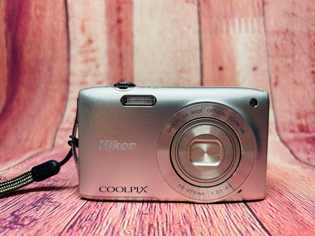 Nikon ニコン COOLPIX S3300 シルバー デジタル