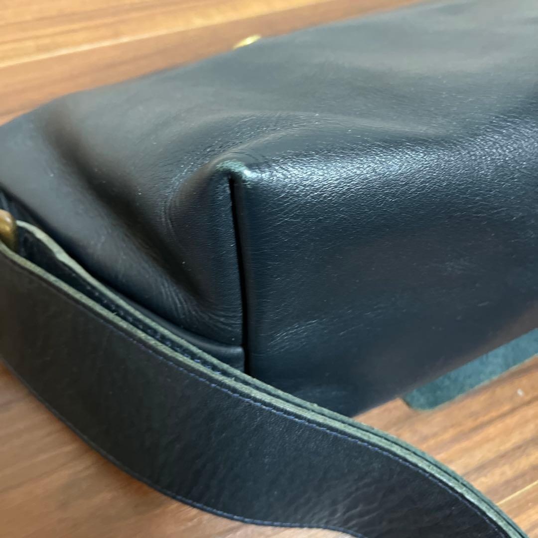 【本日限りお値下げ】Uni&coネイビーレザーメッセンジャーバッグ サイズS