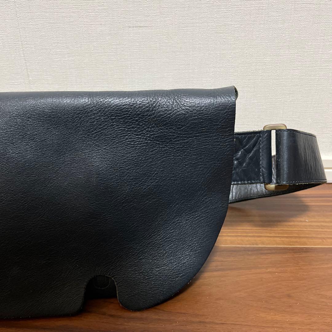 【本日限りお値下げ】Uni&coネイビーレザーメッセンジャーバッグ サイズS