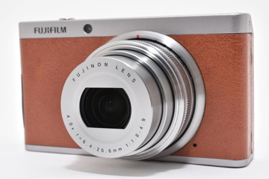 美品 フジフィルム　FUJIFILM XF1 1513