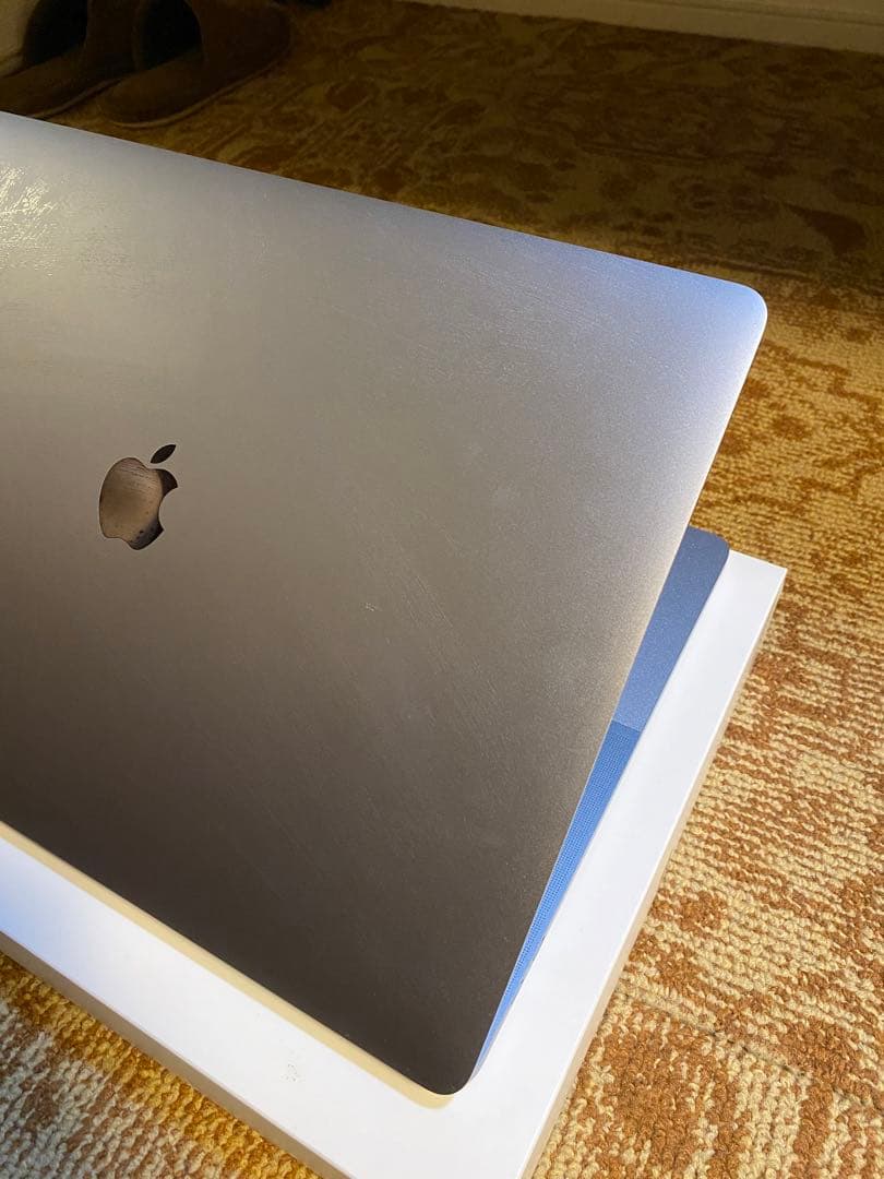 MACBOOK PRO  16インチ　late2019