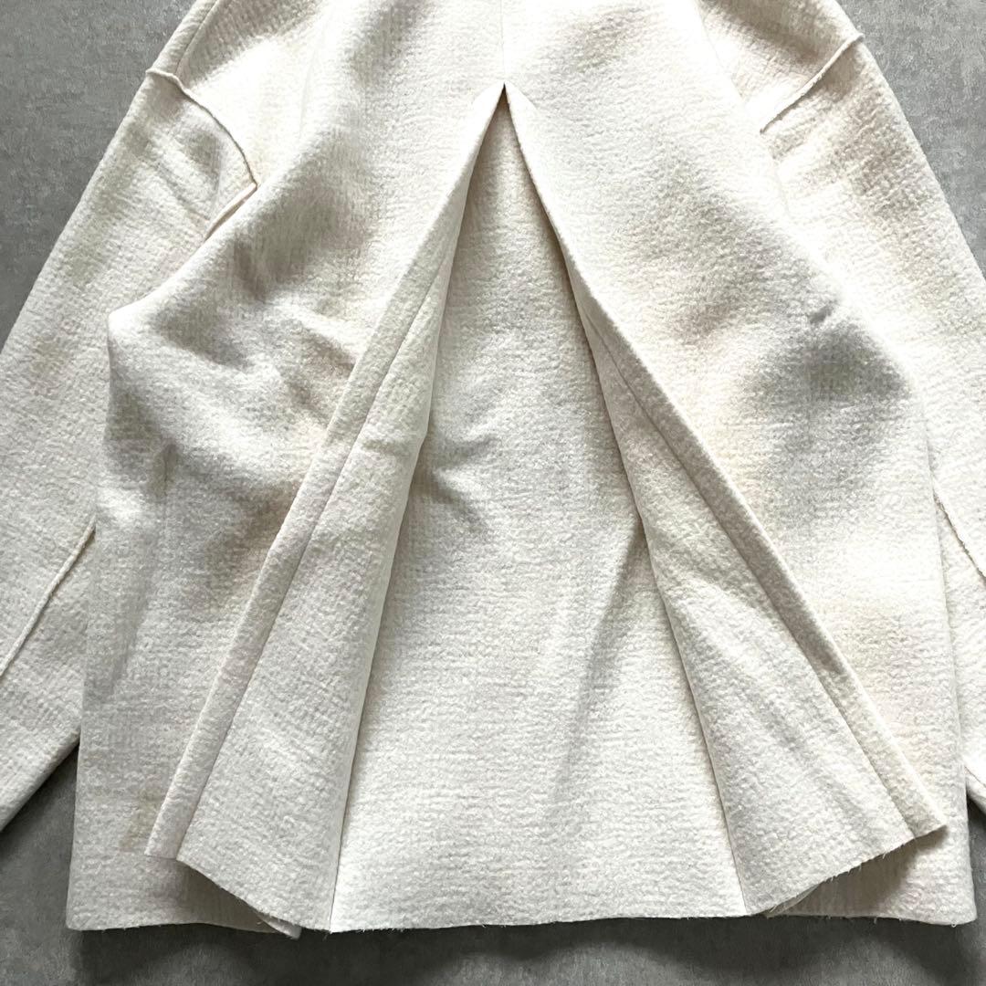 美品 ガリャルダガランテ ブークレーショートコート ウール アイボリー