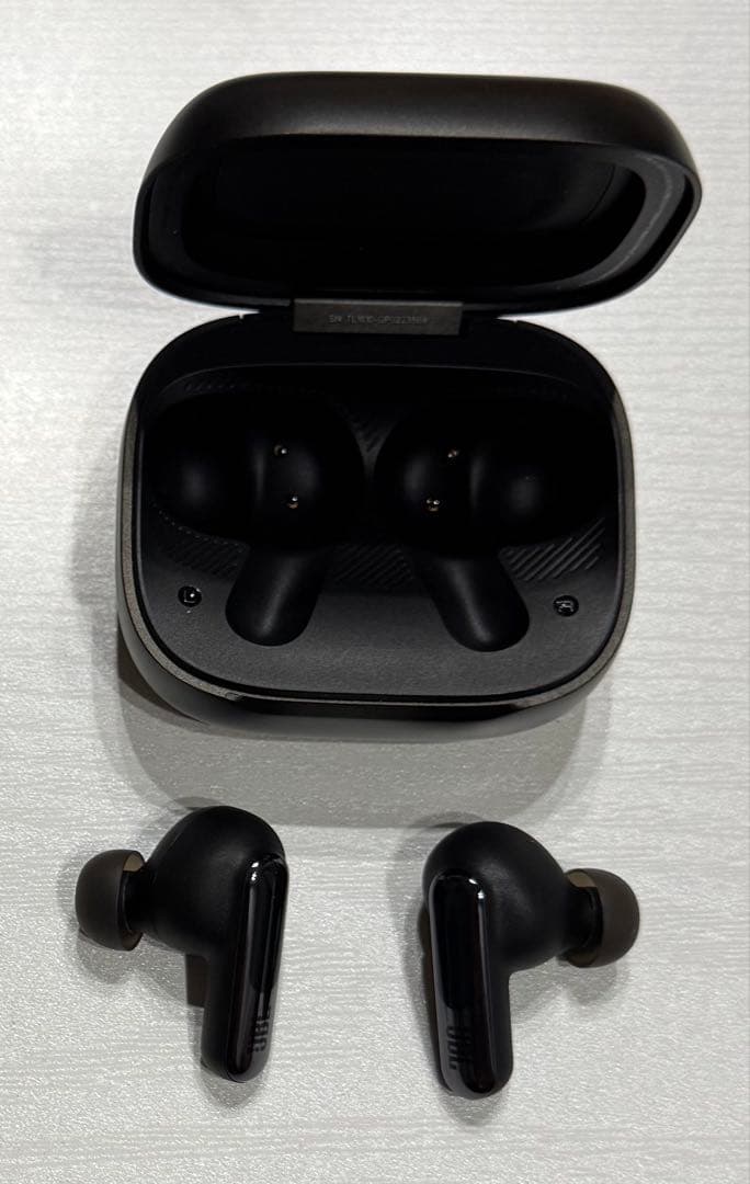 JBL LIVE BEAM 3 ブラック