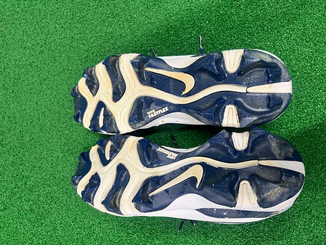 Nike スパイクシューズ ホワイト/ネイビー