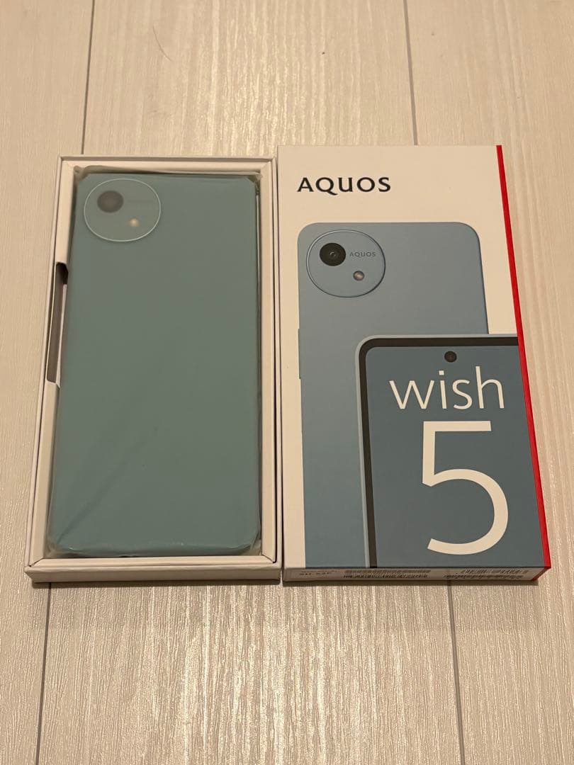 AQUOS wish 5 (SH-52F) ワカバ