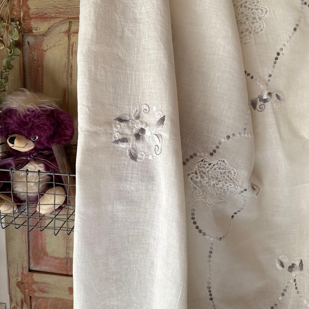 SALE❣️フランスアンティークஐ⋆*花柄とドイリー刺繍のクロスஐ