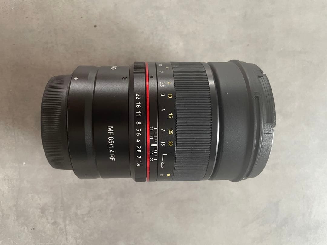SAMYANG MF 85mm F1.4 キャノンRF用 (canon RP)
