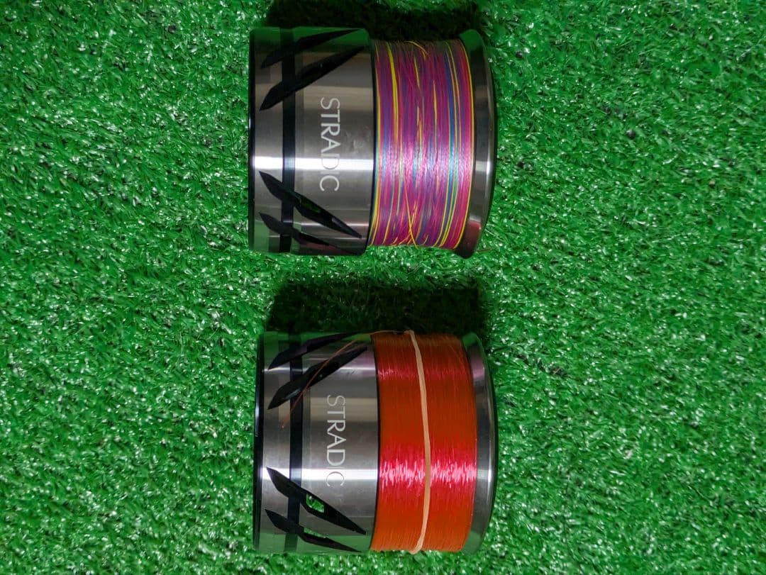 23ストラディック４０００番純正スプール　２組　ライン付　即日発送可