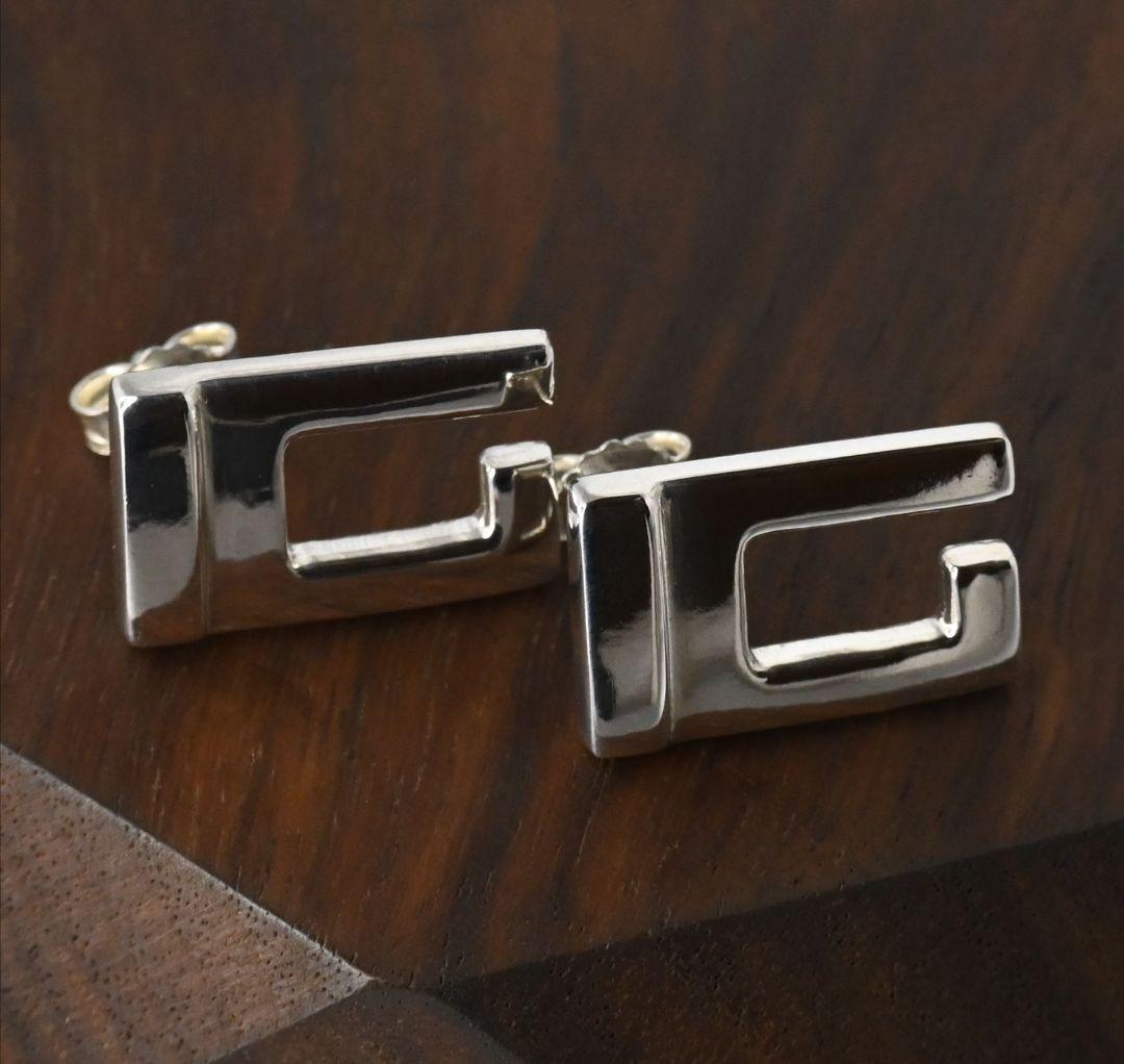 GUCCIピアス シルバーAg925 Gロゴ 【ほぼ新品・お買得品・研磨済美品】