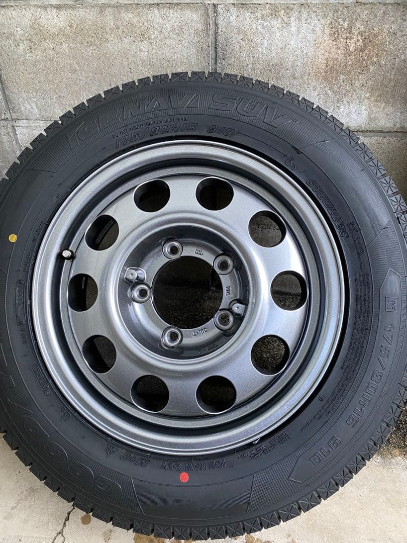 「引取り限定」ジムニー用スタッドレスタイヤ+アルミホイール4本セット(新品同様)