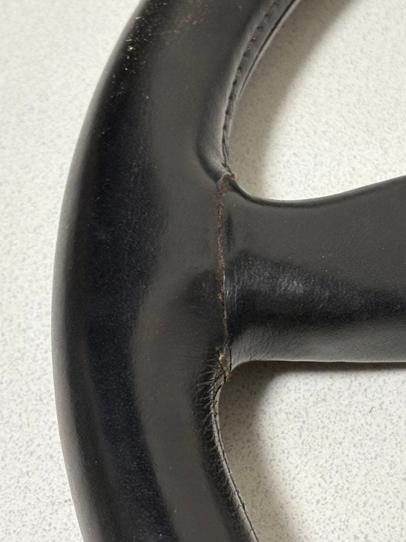 momo ステアリング ハンドル 革巻 3スポーク 黒