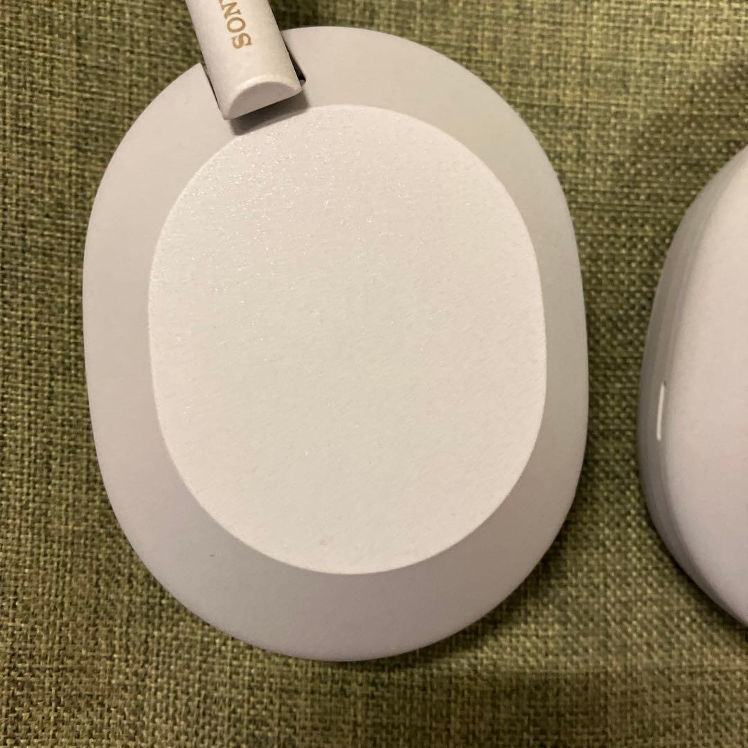 ホワイト ワイヤレスヘッドフォン wh 1000xm5 ケース付き