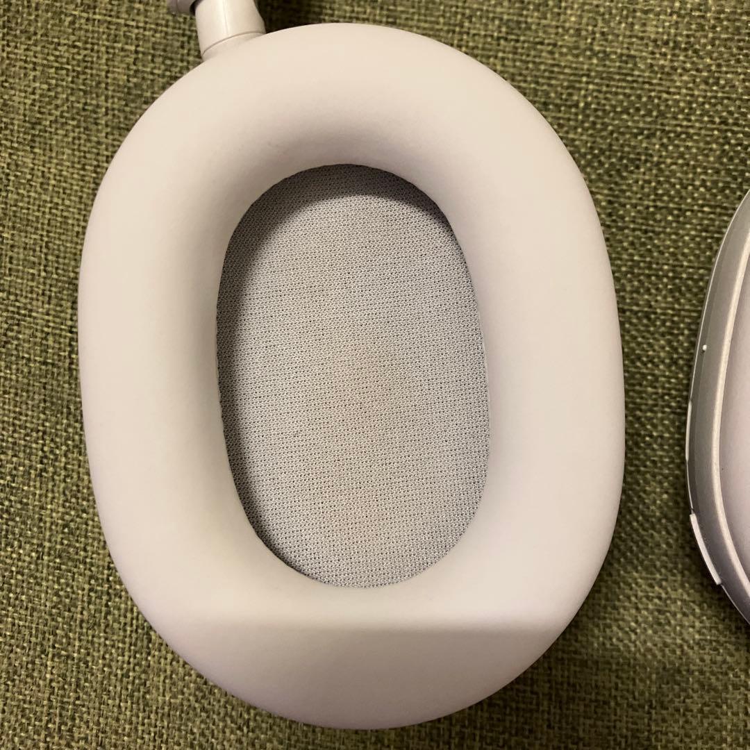 ホワイト ワイヤレスヘッドフォン wh 1000xm5 ケース付き