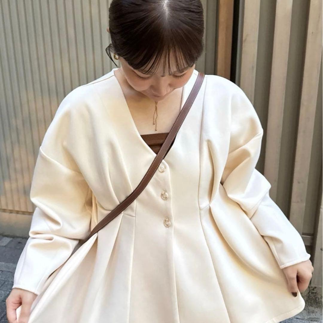 OLUN コクーンペプラムカーディガン　きりまる