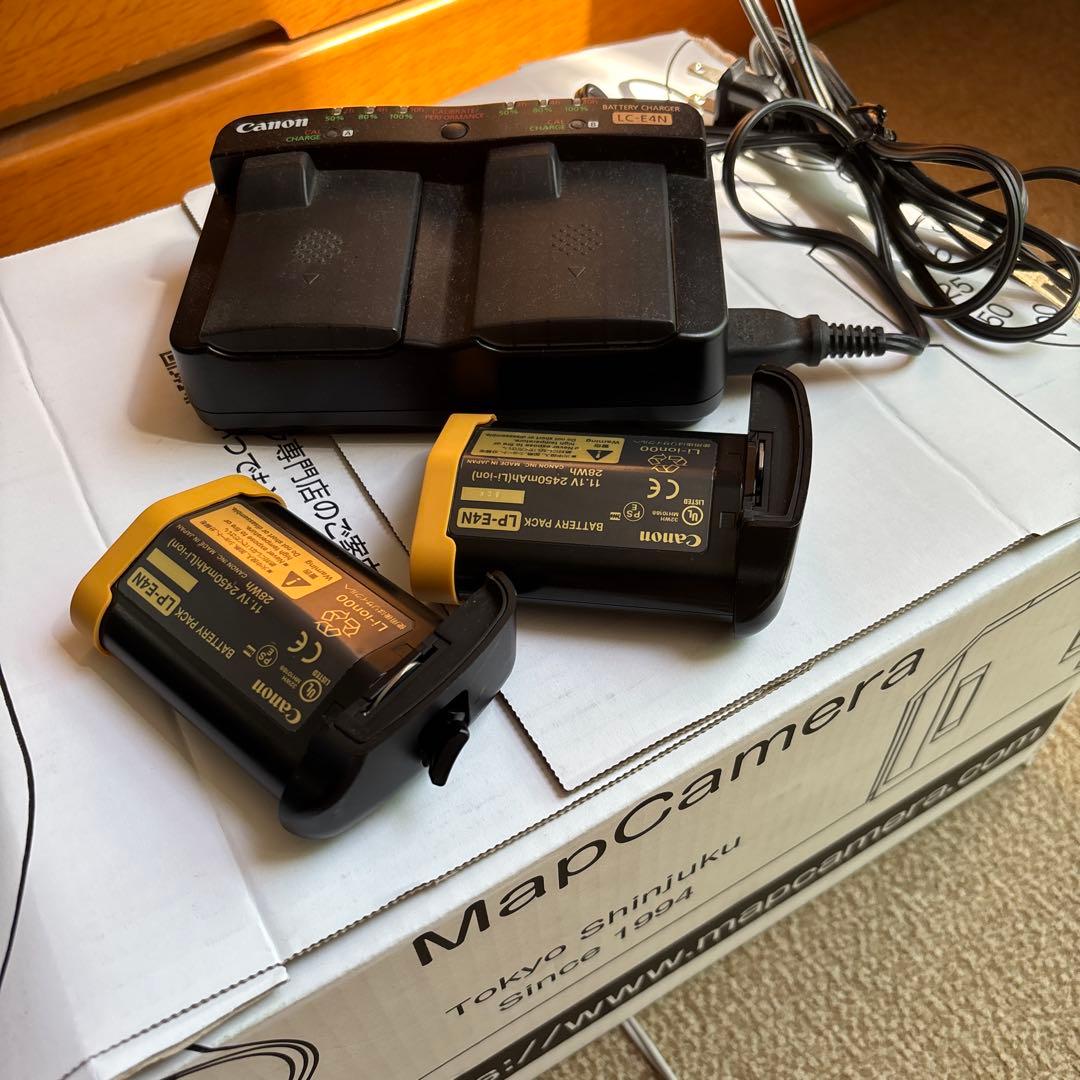 Canon EOS-1D X カメラバッテリー、レンズ、CF.取説、充電器付き