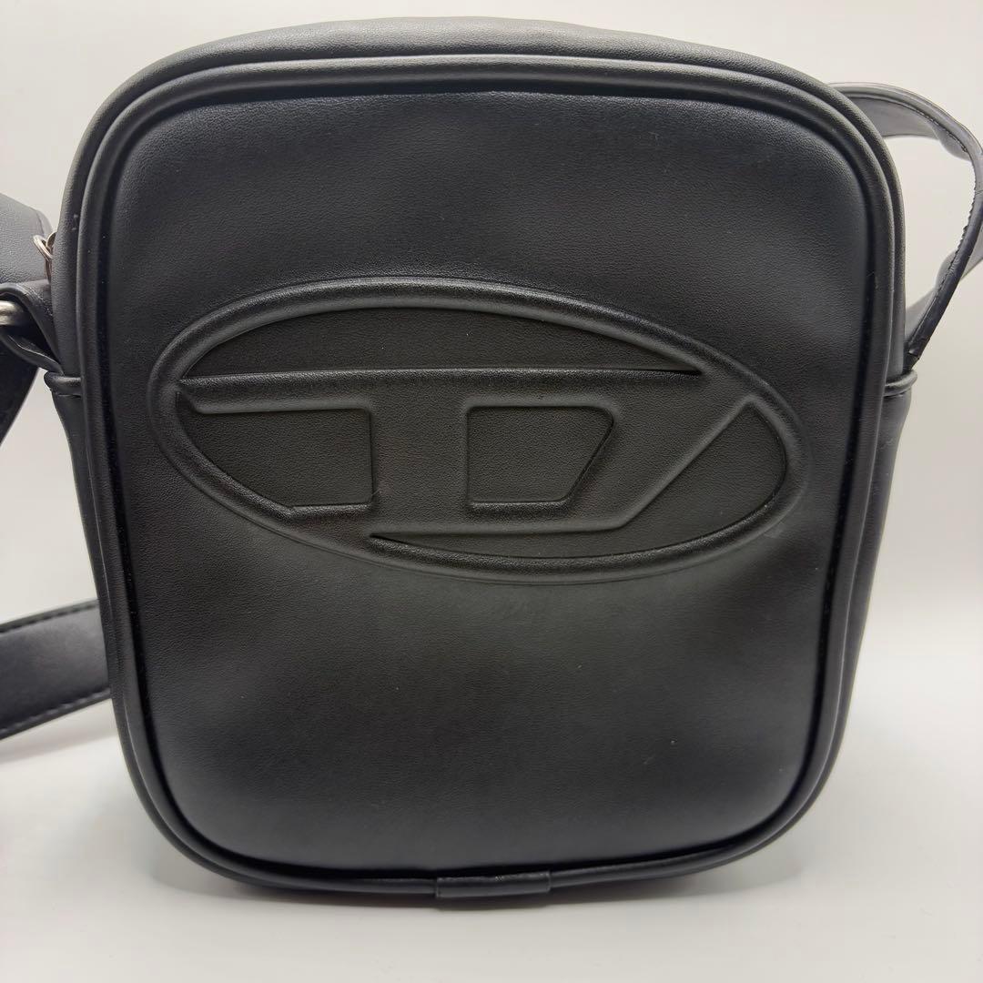 て*る様 DIESEL ディーゼル ショルダーバッグ Dロゴ ブラック フェイク