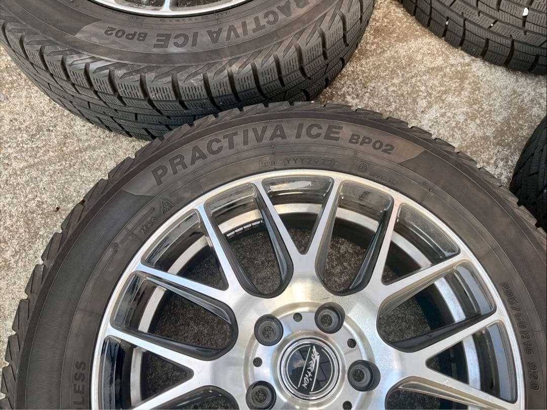 ⑤ PRACTIVA ICE BP02 205/60R16 92Q