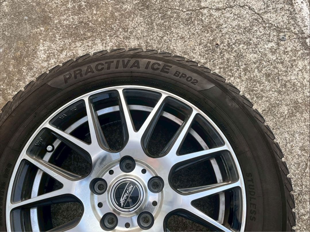 ⑤ PRACTIVA ICE BP02 205/60R16 92Q