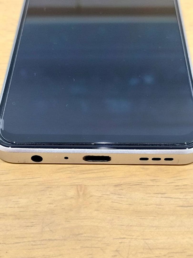 OPPO Reno9a ホワイト