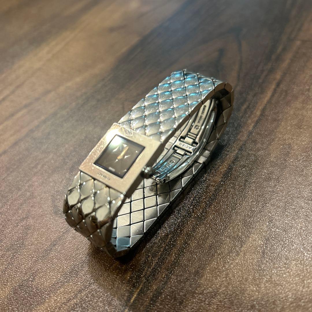 CHANEL シルバー クォーツ時計　マトラッセ