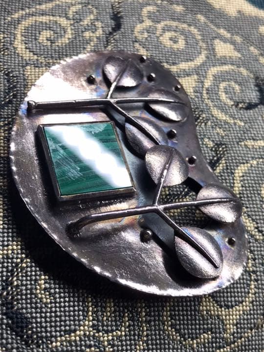 作家もの　大きな一点物帯留特集　純銀と縞瑪瑙　浮かせ彫り　ボタニカル