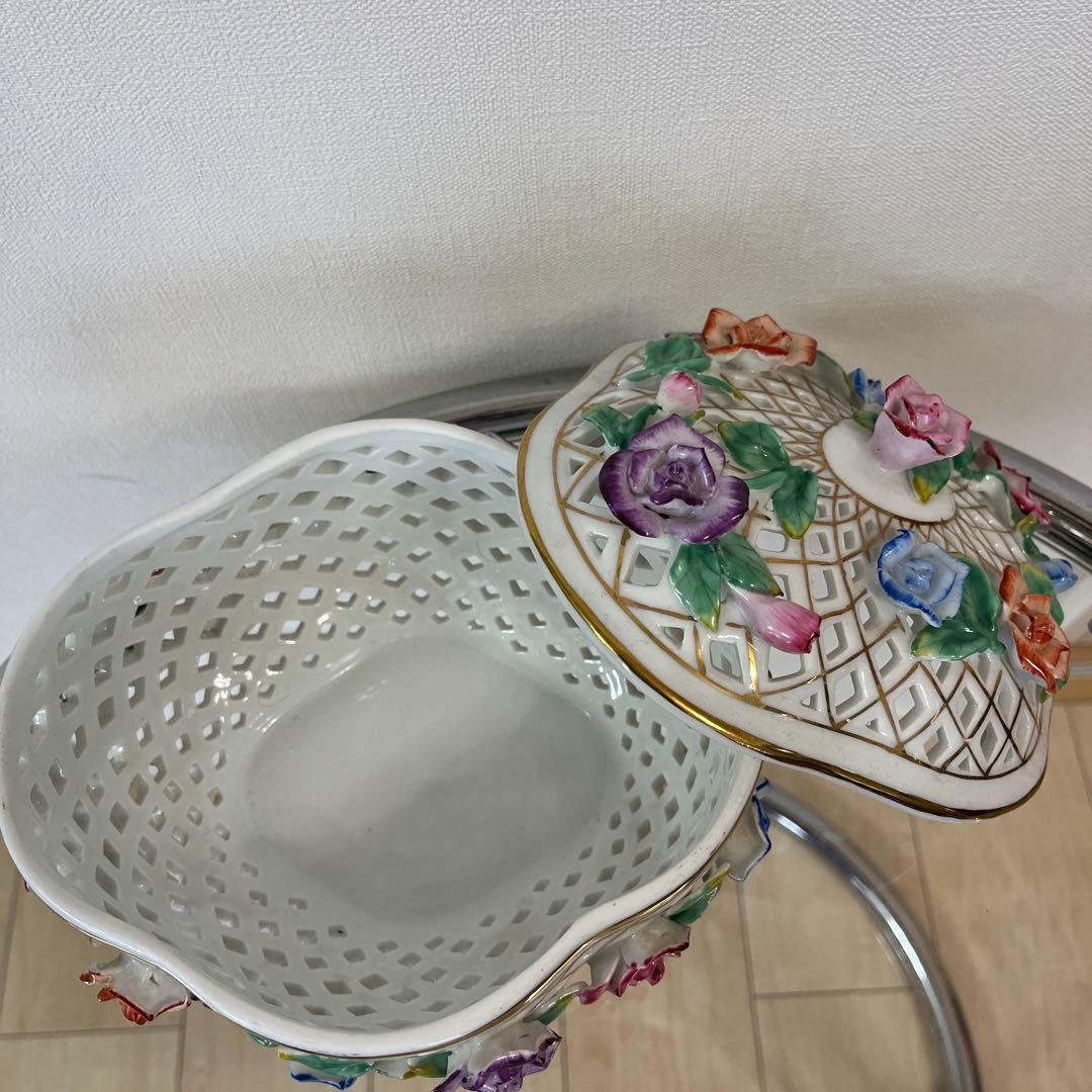 大きな素敵なバラの器　リモージュ　陶器。大幅値下げしました。