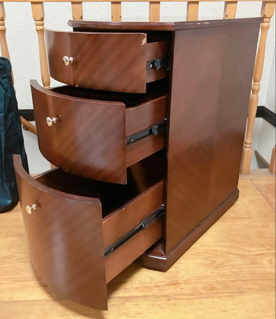 アンティーク調　キャスター付き　木製サイドテーブル　キャビネット　エンドテーブル