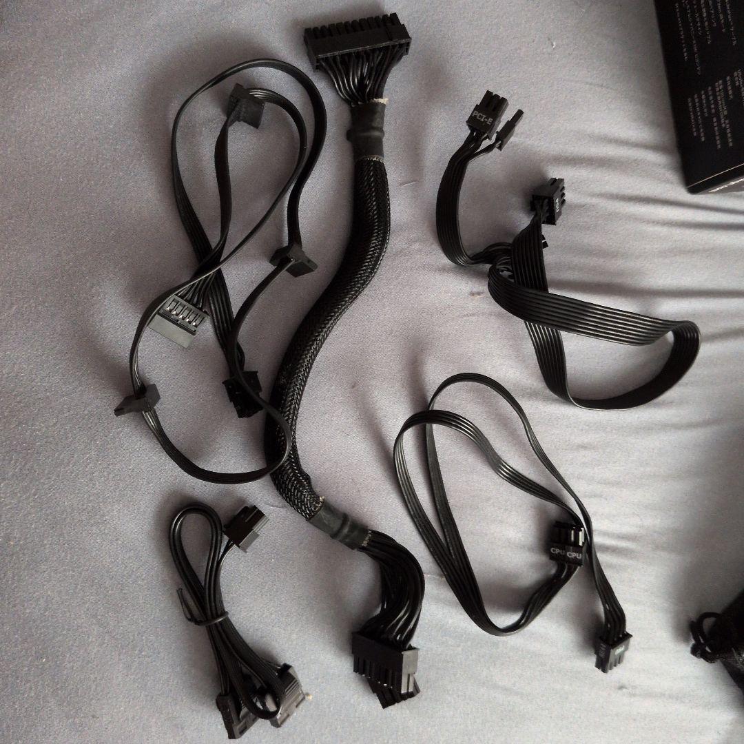 Fractal ION SFX 500G 500W電源ユニット