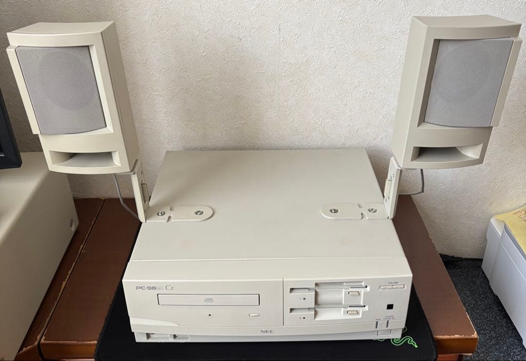 PC-9821Cx 本体とスピーカー 動作品