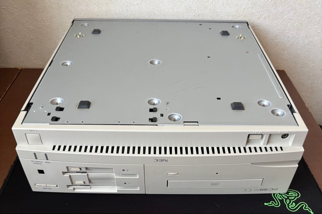 PC-9821Cx 本体とスピーカー 動作品