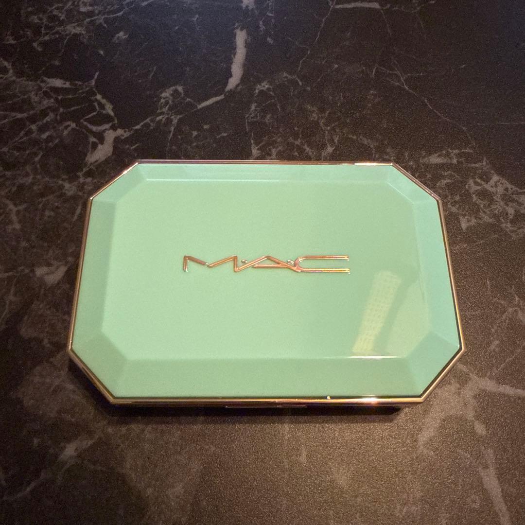 MAC 今季限定 マクニフィセント アイシャドウパレット 6色