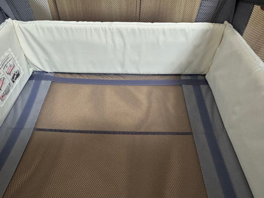 美品 ベビーベッド Aprica ココネルエアープラスAB グレー