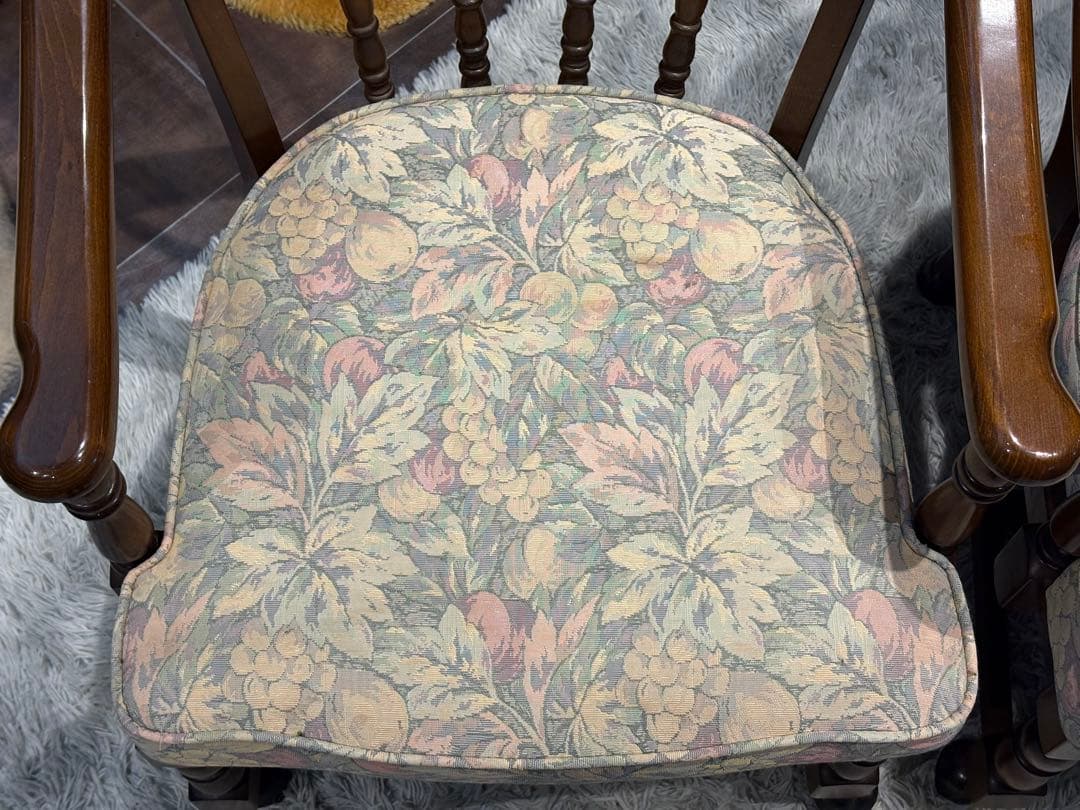 ②karimoku カリモク　アームチェア　ダイニングチェア　キャスター付　nZ