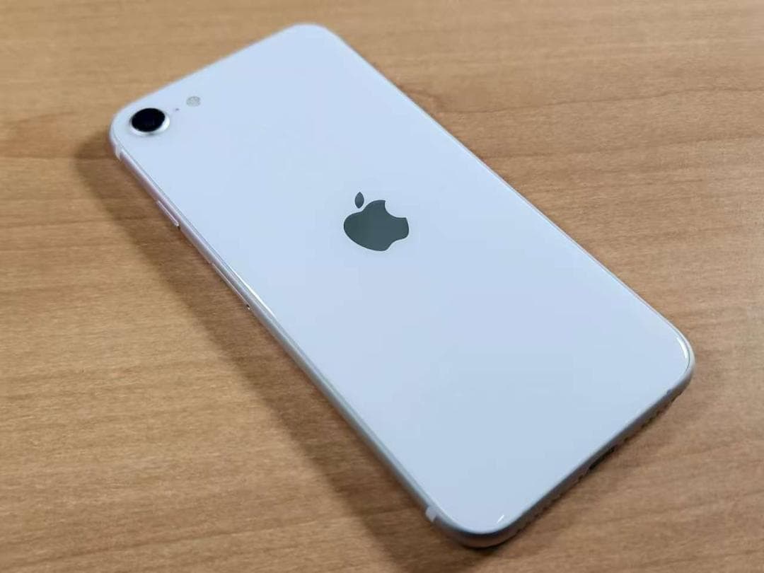 020500D iPhone SE A2782 第3世代 64GB